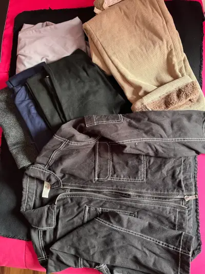 Chaqueta y pantalones varios - miniatura 1