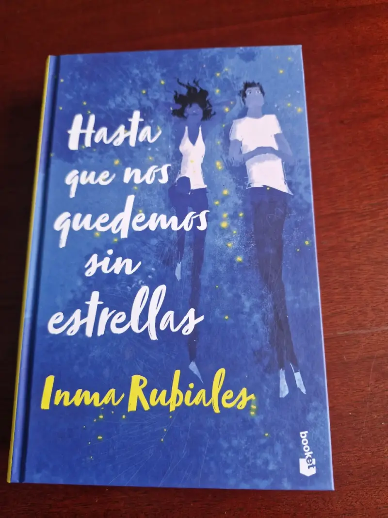 Libro 'Hasta que nos quedemos sin estrellas' - 1