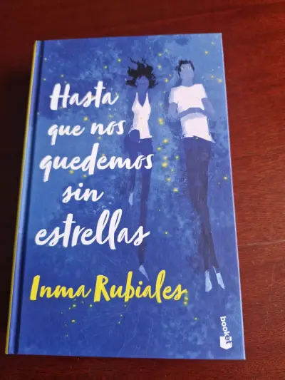 Libro 'Hasta que nos quedemos sin estrellas' - miniatura 1
