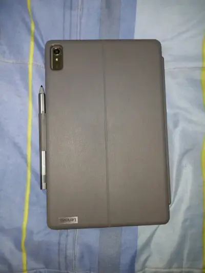 Tablet Lenovo con teclado - miniatura 3