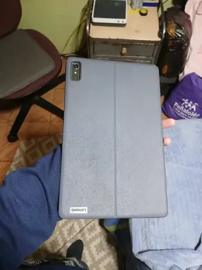 Tablet Lenovo con teclado - miniatura 6