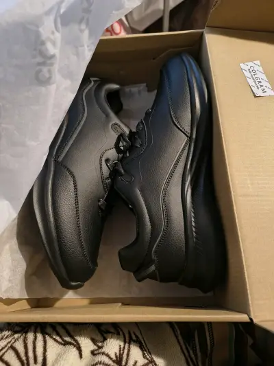 Zapatilla negra talla 42 - miniatura 2
