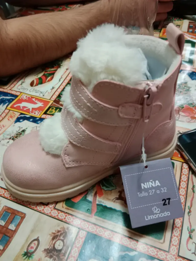 Botas rosas de niño con peluche - 2