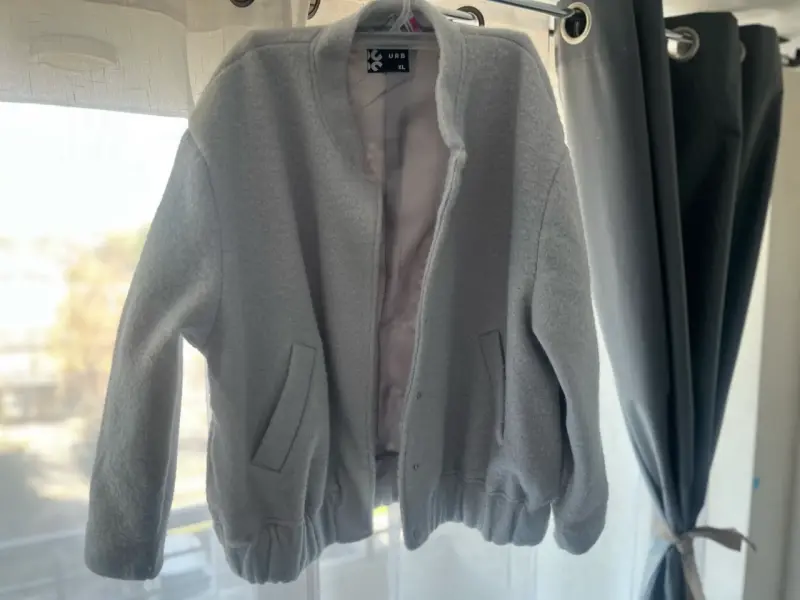 Chaqueta gris de lana - 1