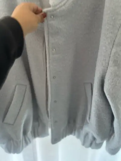 Chaqueta gris de lana - miniatura 2
