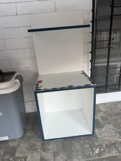 Velador organizador blanco y azul - miniatura 1