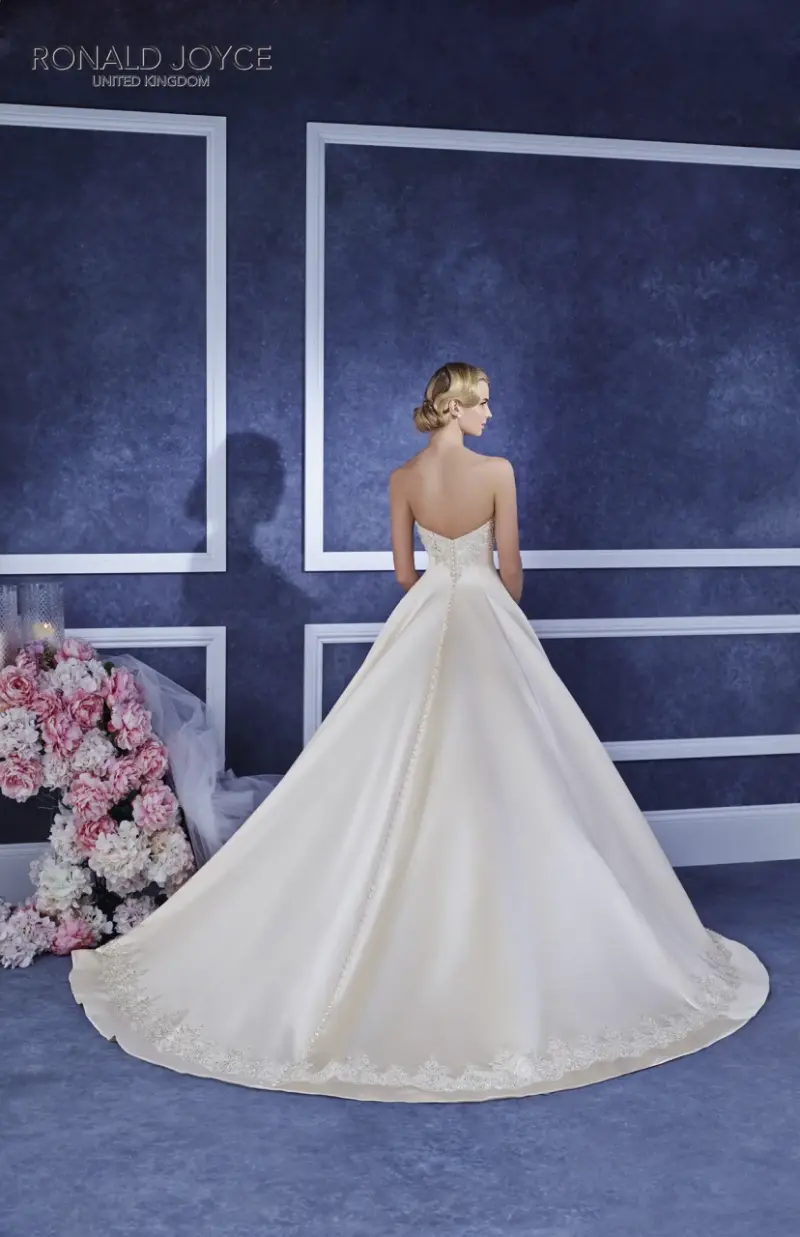 Vestido de novia blanco elegante - 3