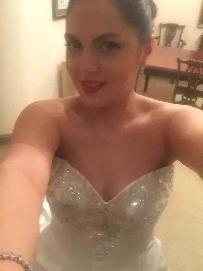Vestido de novia blanco elegante - miniatura 4