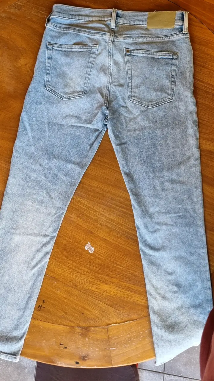 Jeans celestes deslavados - 2
