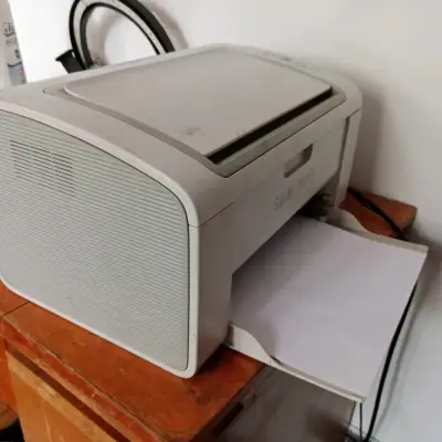 Impresora Samsung láser wifi - miniatura 1