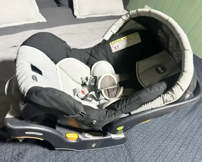 Silla para auto de bebé negra - 2