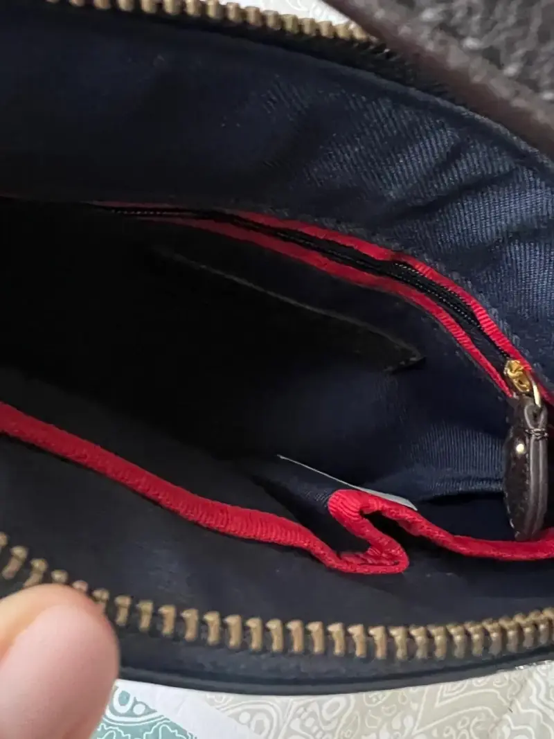 Cartera cruzada roja y azul marino Tommy - 4
