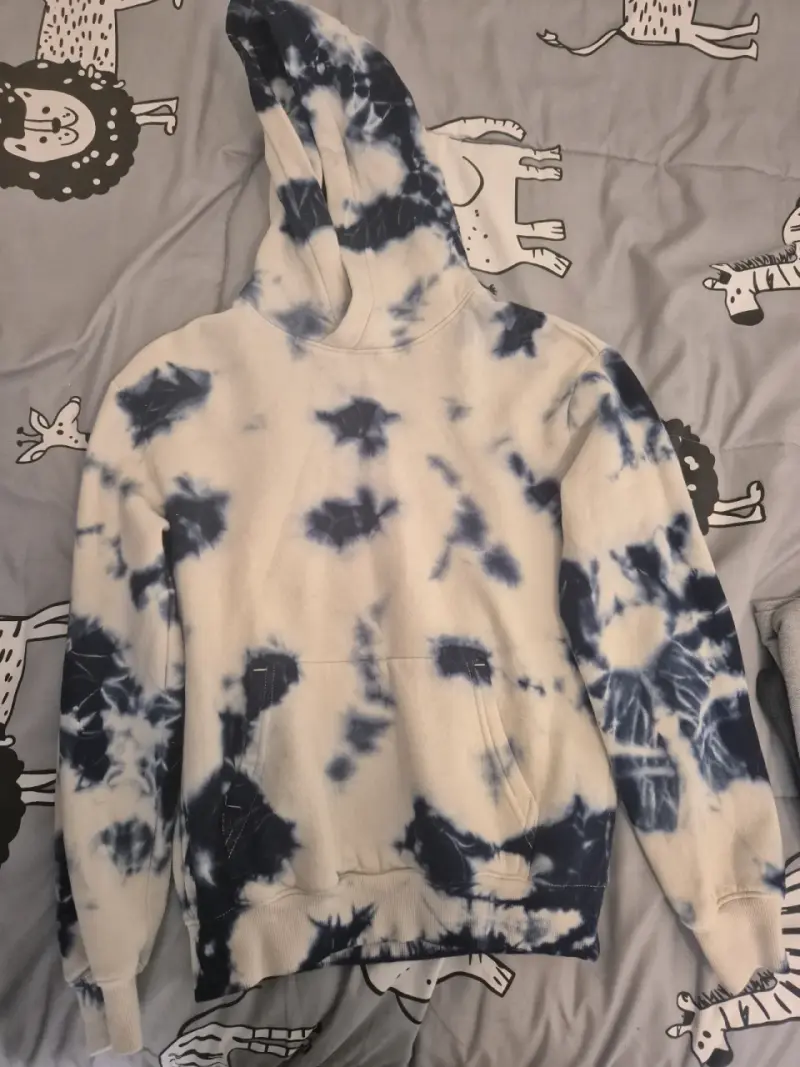 Polerón con capucha tie dye azul - 1