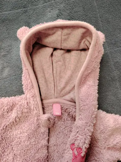 Mameluco peludo rosado para bebé - miniatura 2
