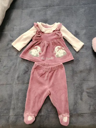 Conjunto bebé rosado con vestido - miniatura 1