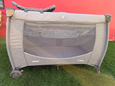 Vendo Cuna Playard Cielo Infanti (pack and play) - miniatura 2