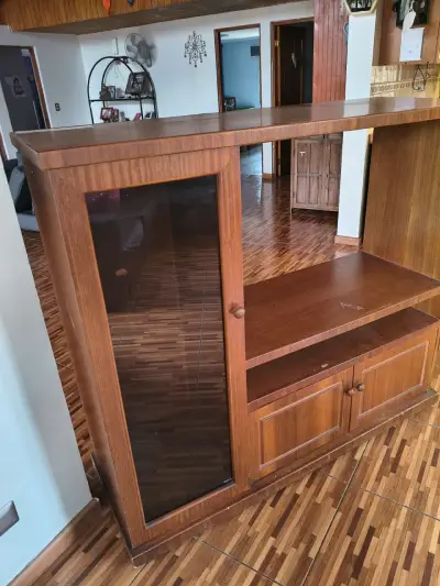 Mueble de madera para TV - miniatura 3