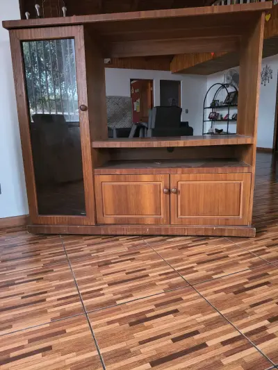 Mueble de madera para TV - miniatura 5
