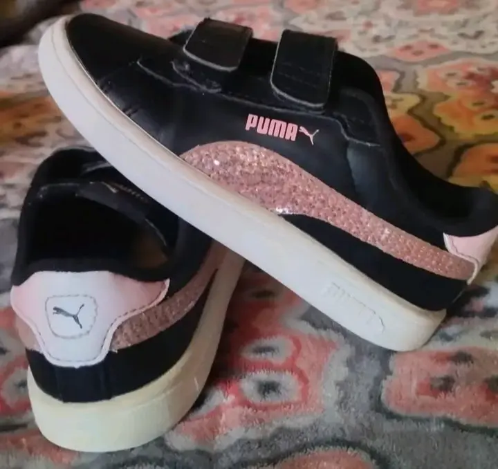 Zapatillas negras talla 27 con detalle rosa - 2