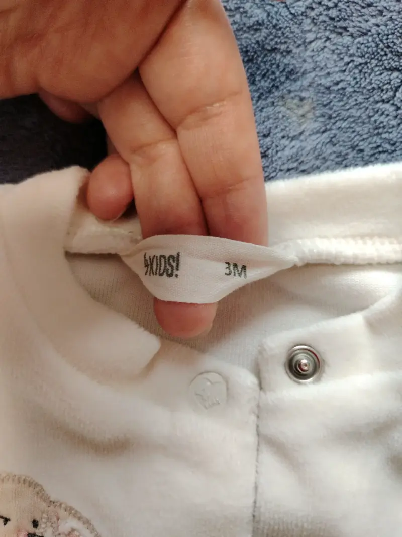 Chaqueta bebé blanca con bordado - 2