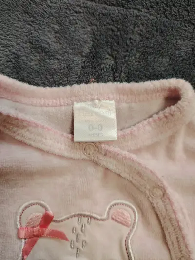 Polera rosada de bebé con oso - miniatura 2