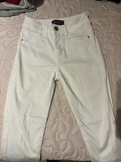 Pantalones blancos para mujer - miniatura 1