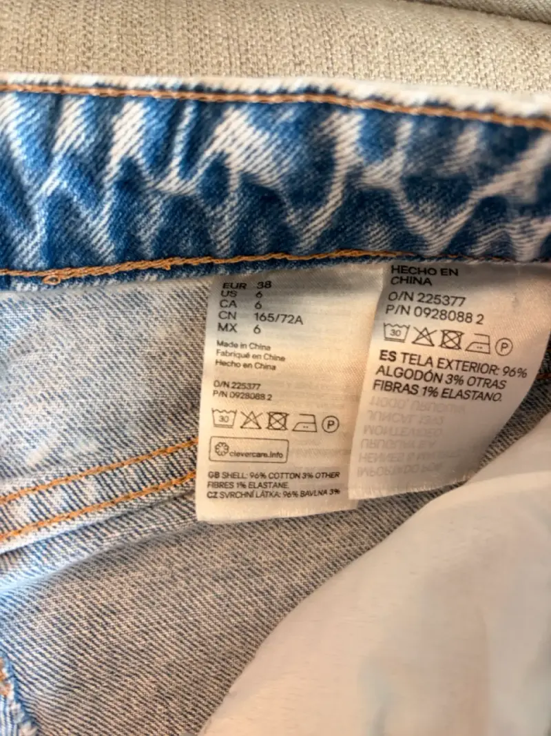 Jeans azul claro estilo desgastado - 2