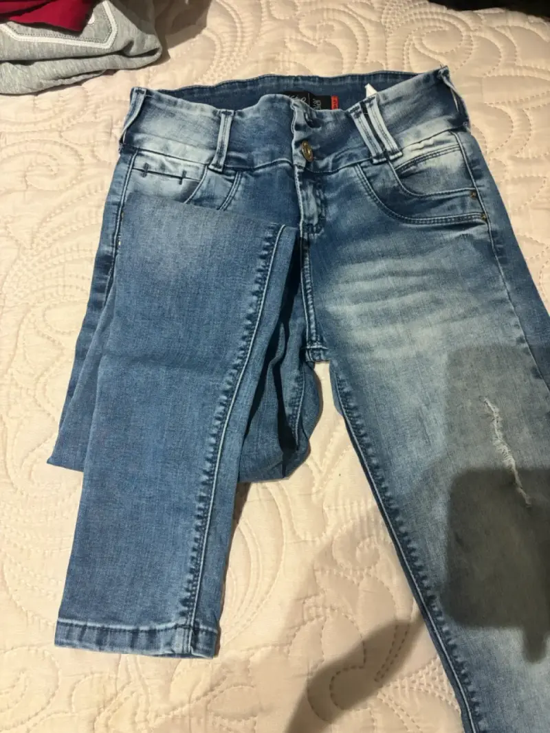 Jeans azules desgastados para mujer - 2