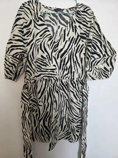 Vestido estampado animal print - miniatura 1