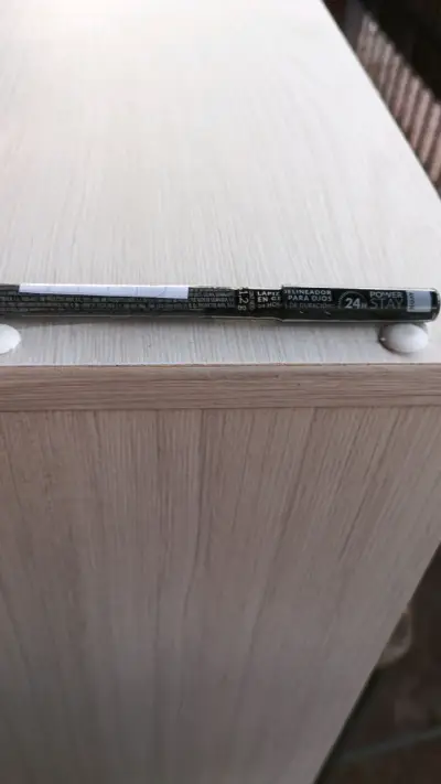 Delineador en gel negro - miniatura 1