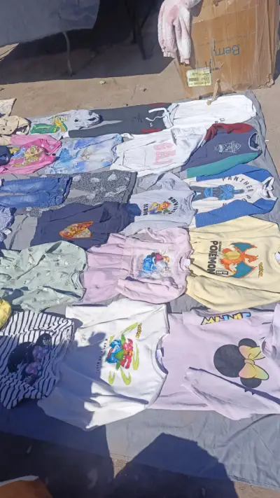 Polerón Minnie Mouse beige y otros más - miniatura 6