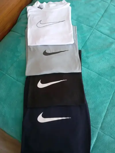Poleras deportivas Nike - miniatura 1