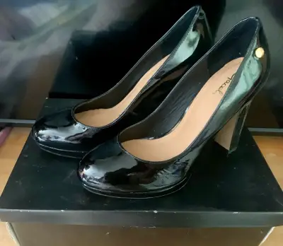 Tacones Gacel  negros de charol - miniatura 1