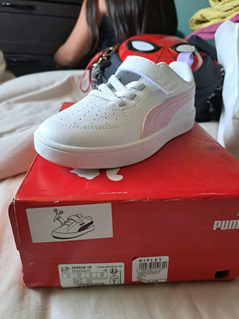 Zapatillas blancas de niños - 2