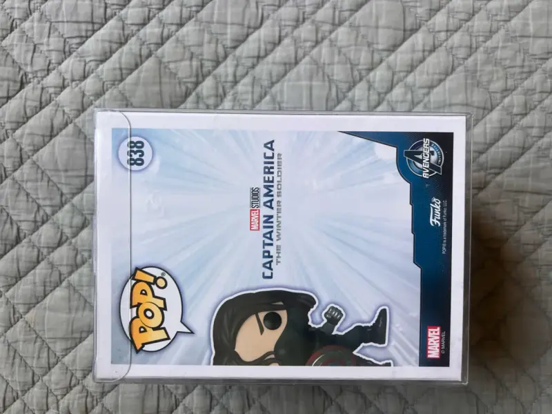 Funko Pop Winter Soldier Exclusivo - 3