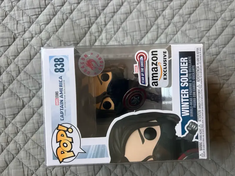 Funko Pop Winter Soldier Exclusivo - 5