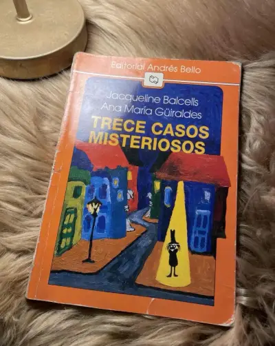 Libro Trece Casos Misteriosos - miniatura 1