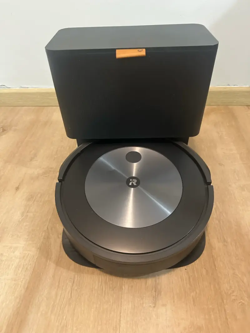 Irobot Roomba j7 - 1
