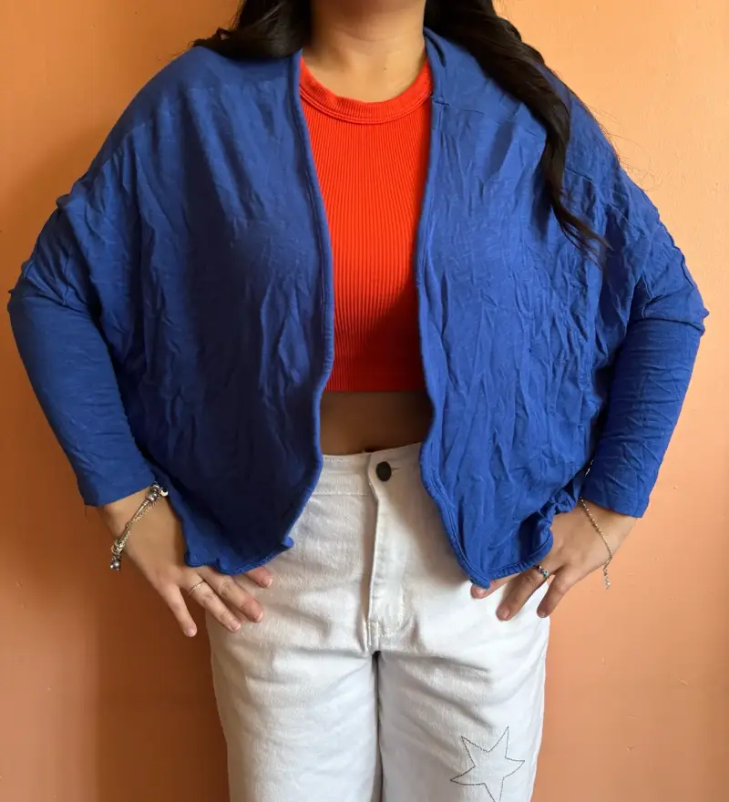 Cárdigan azul liviano