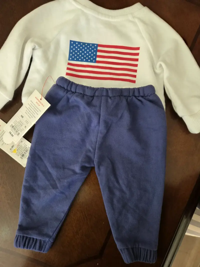 Conjunto bebé polerón y pantalón - 5