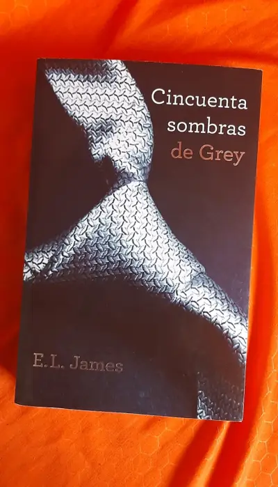 Libro Cincuenta sombras de Grey - miniatura 1
