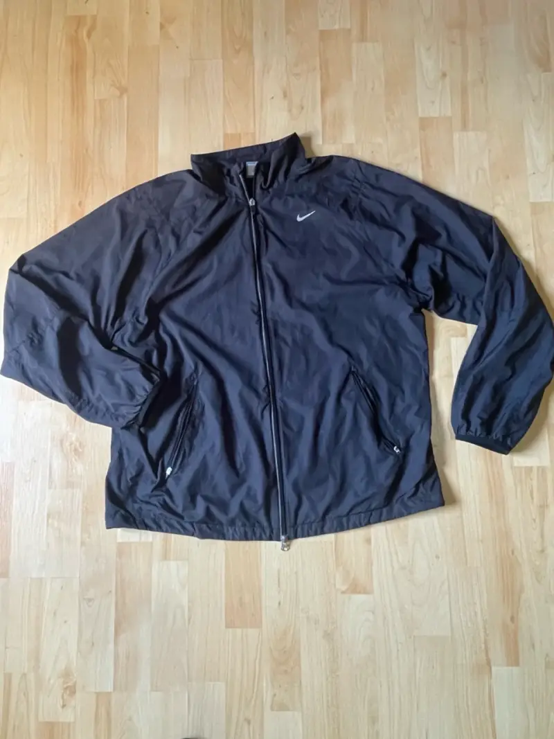 Cortavientos deportivo negro Nike