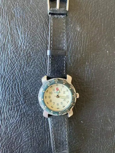 Reloj Victorinox clásico - miniatura 1