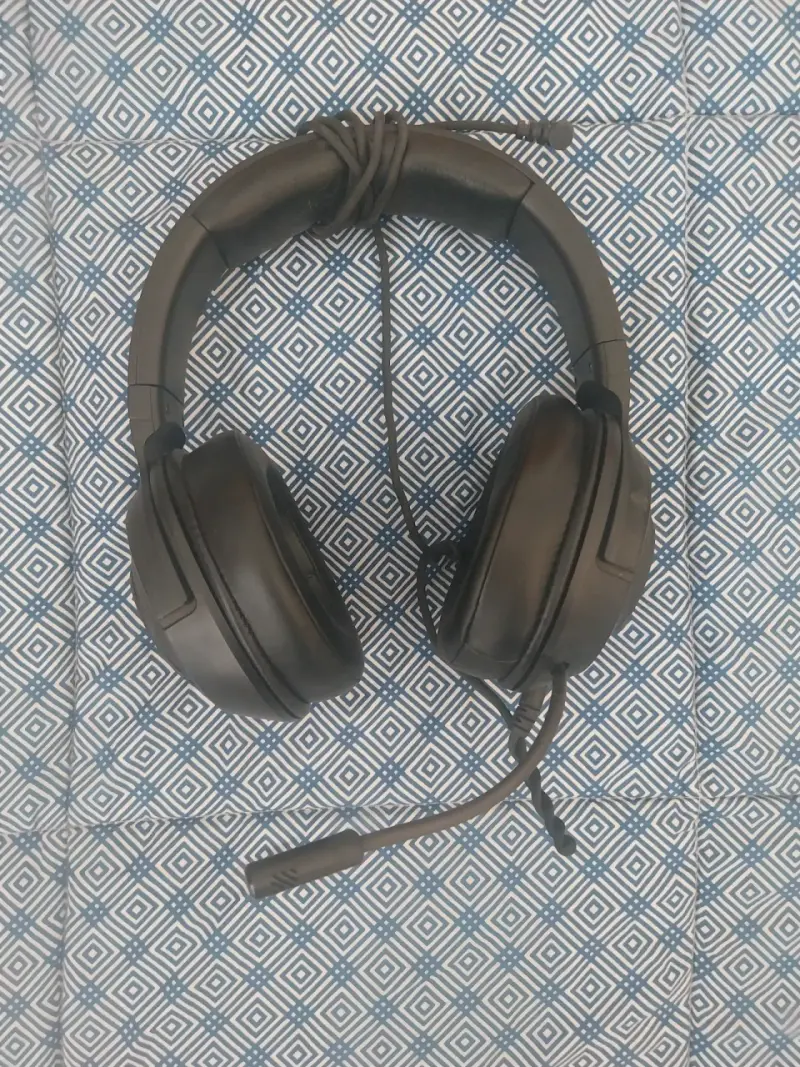 Audífonos gamer con micrófono - 1