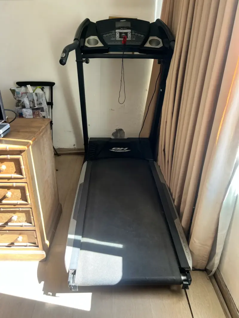 Caminadora BH Fitness negra - 3