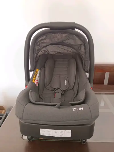Silla de auto para bebé Infanti Zion - miniatura 1