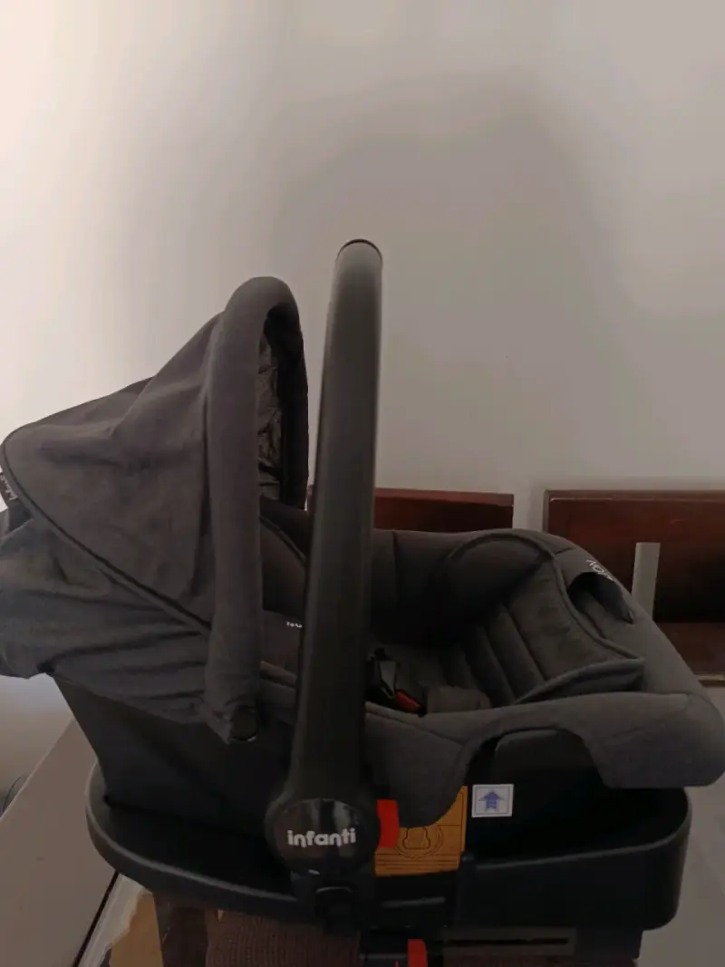 Silla de auto para bebé Infanti Zion - 2