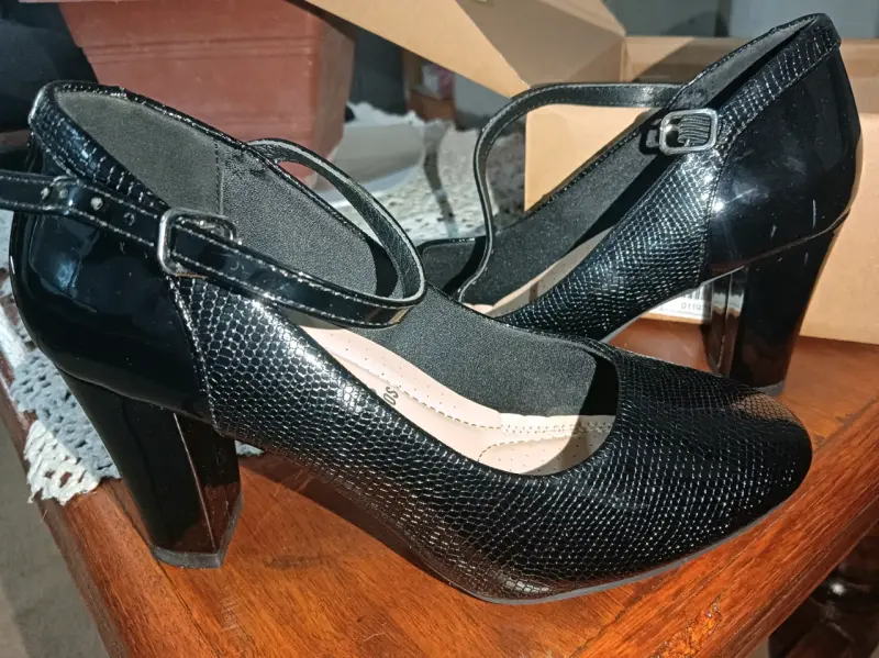 Zapatos de tacón negro elegante - 2