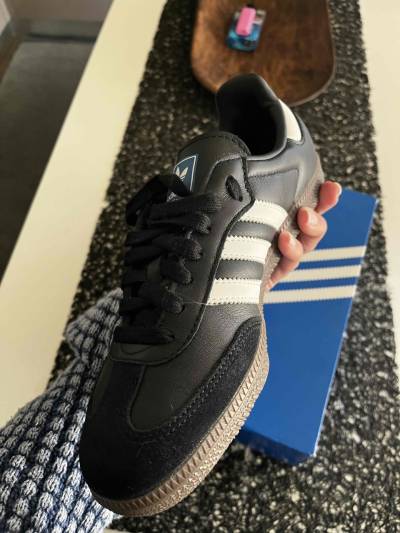 Zapatillas negras Adidas Samba - miniatura 3