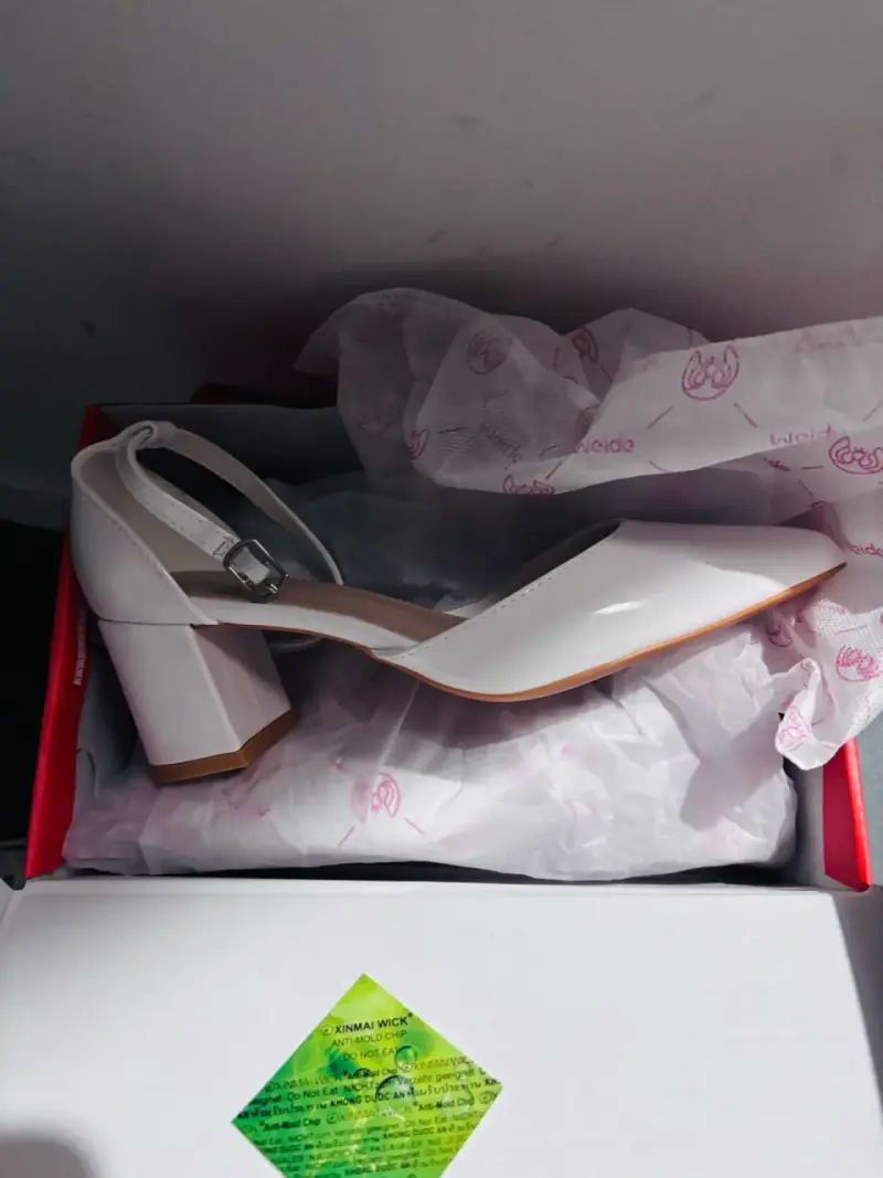 Zapatos de tacón blancos - 1